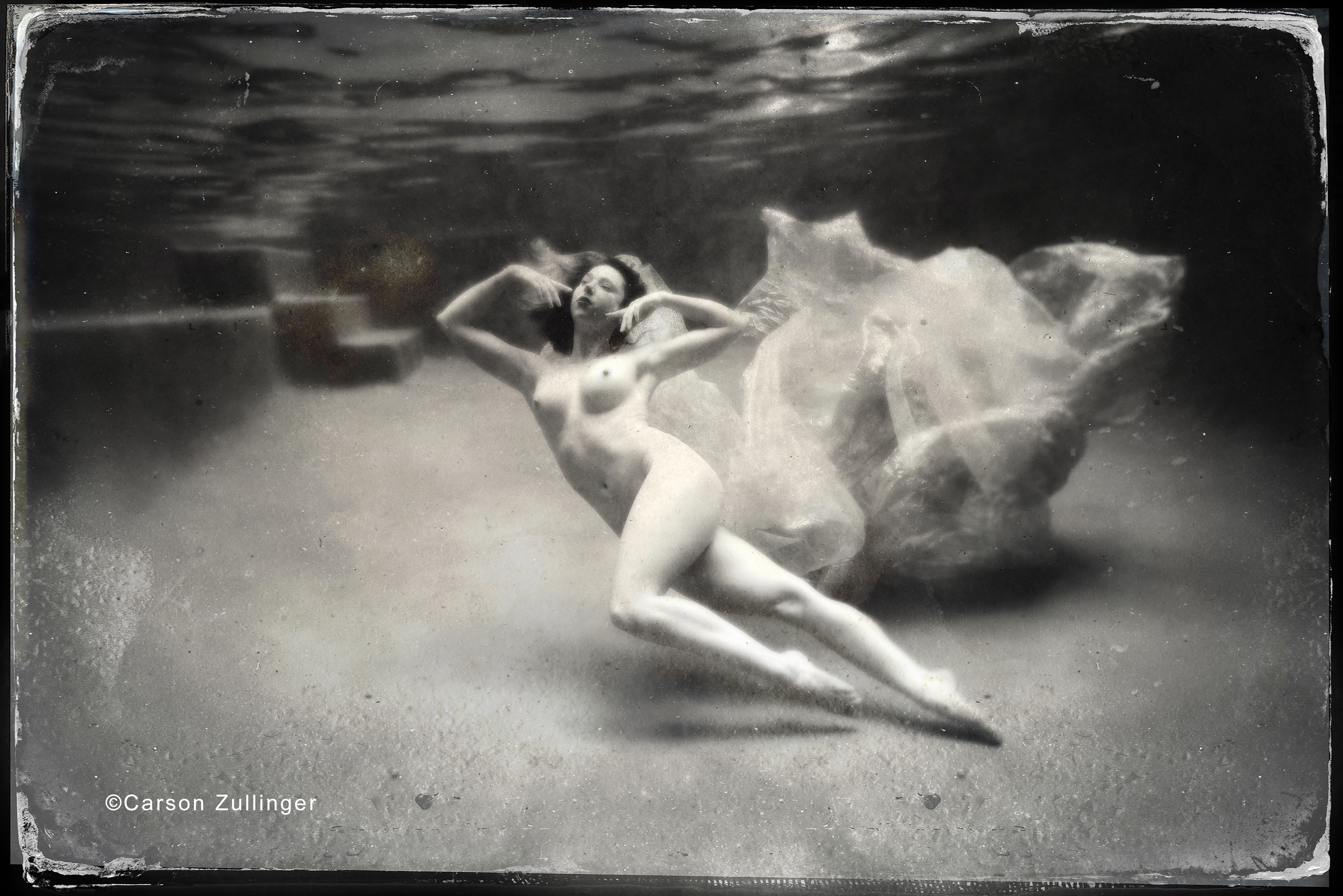 her stillness dances